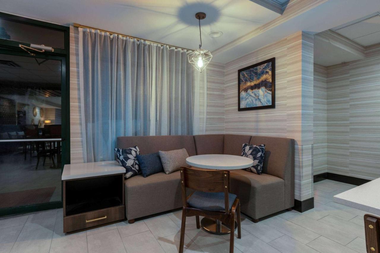 Hotel Wingate By Wyndham - Dfw North
